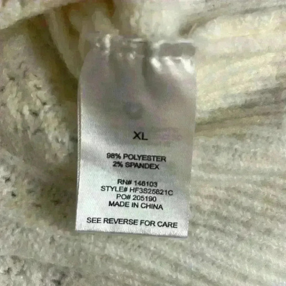 Hippie Rose Women's Pullover Sweater Blizzard White NWT Size XL - Picture 5 of 7